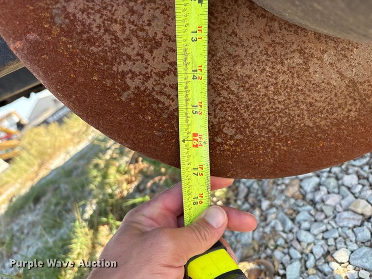 image for item GH9451 John Deere 750 grain drill