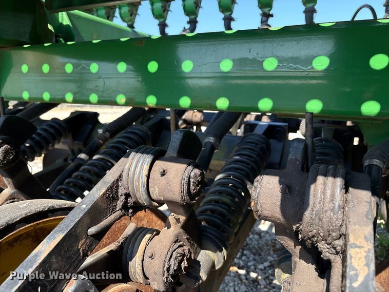 image for item GH9451 John Deere 750 grain drill