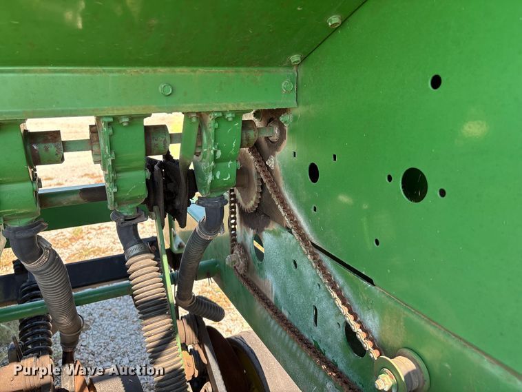 image for item GH9451 John Deere 750 grain drill