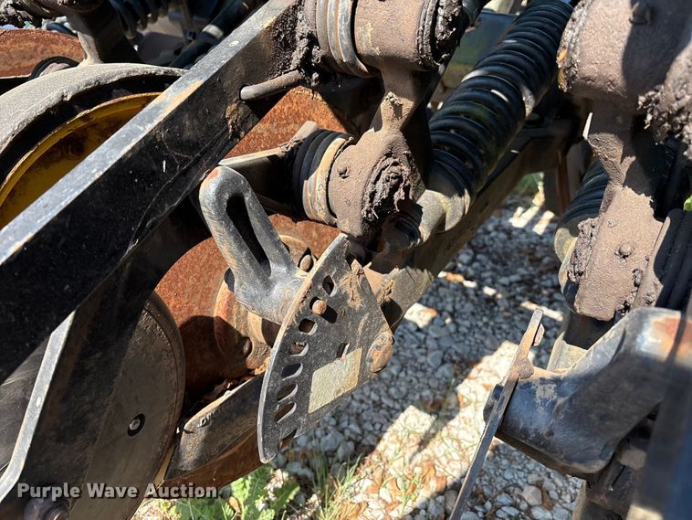 image for item GH9451 John Deere 750 grain drill