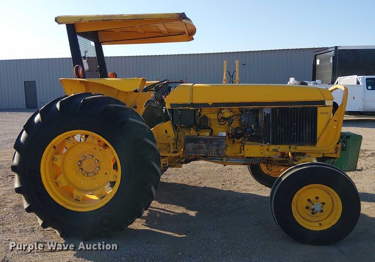 image for item NU9756 John Deere 2555 tractor