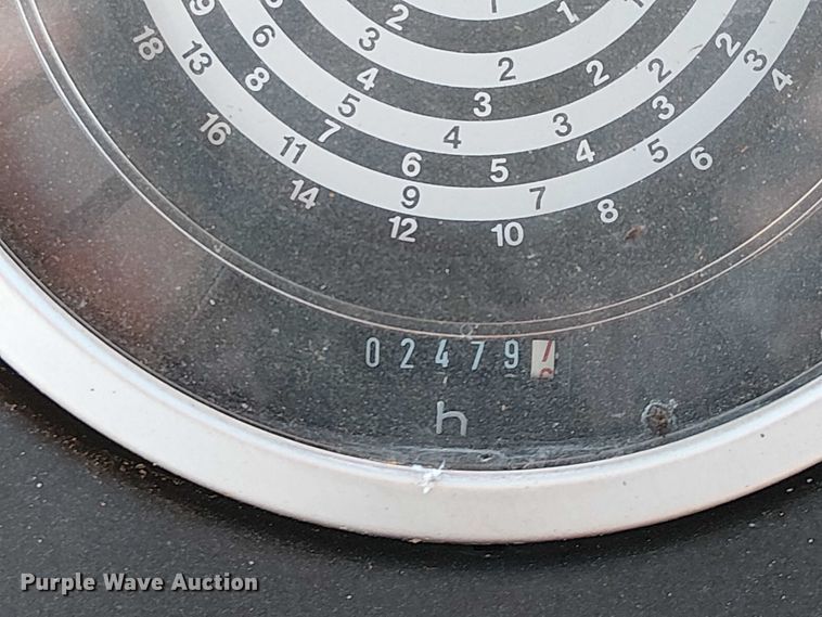 image for item NU9756 John Deere 2555 tractor