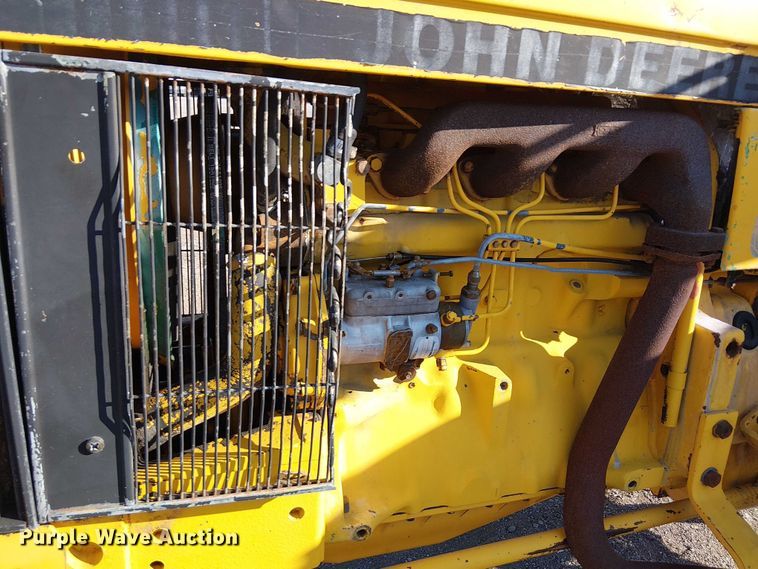 image for item NU9756 John Deere 2555 tractor