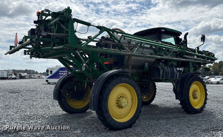 image for item YA1165 2018 John Deere R4038 sprayer