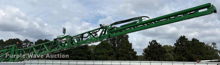 image for item YA1165 2018 John Deere R4038 sprayer