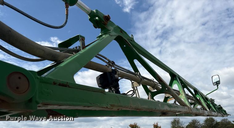 image for item YA1165 2018 John Deere R4038 sprayer