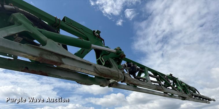 image for item YA1165 2018 John Deere R4038 sprayer