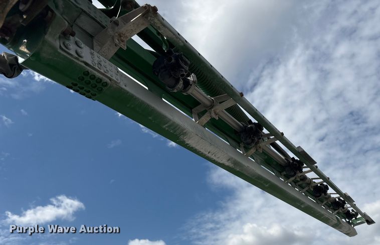 image for item YA1165 2018 John Deere R4038 sprayer