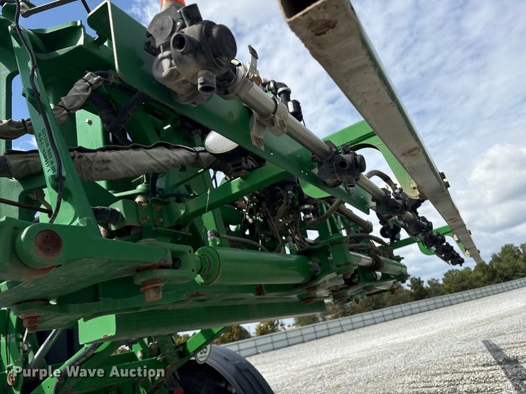 image for item YA1165 2018 John Deere R4038 sprayer