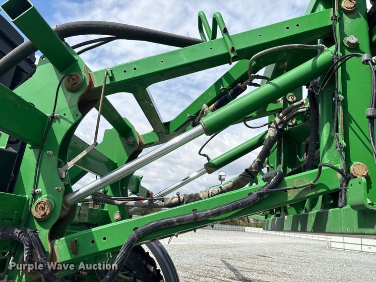 image for item YA1165 2018 John Deere R4038 sprayer