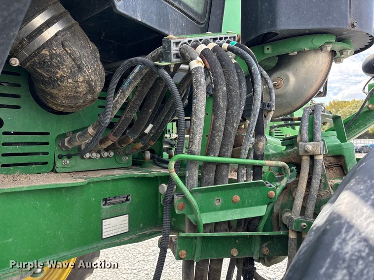 image for item YA1165 2018 John Deere R4038 sprayer