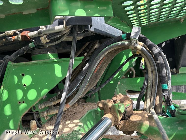 image for item YA1165 2018 John Deere R4038 sprayer