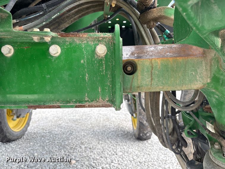 image for item YA1165 2018 John Deere R4038 sprayer