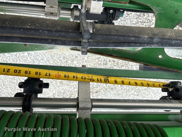 image for item YA1165 2018 John Deere R4038 sprayer