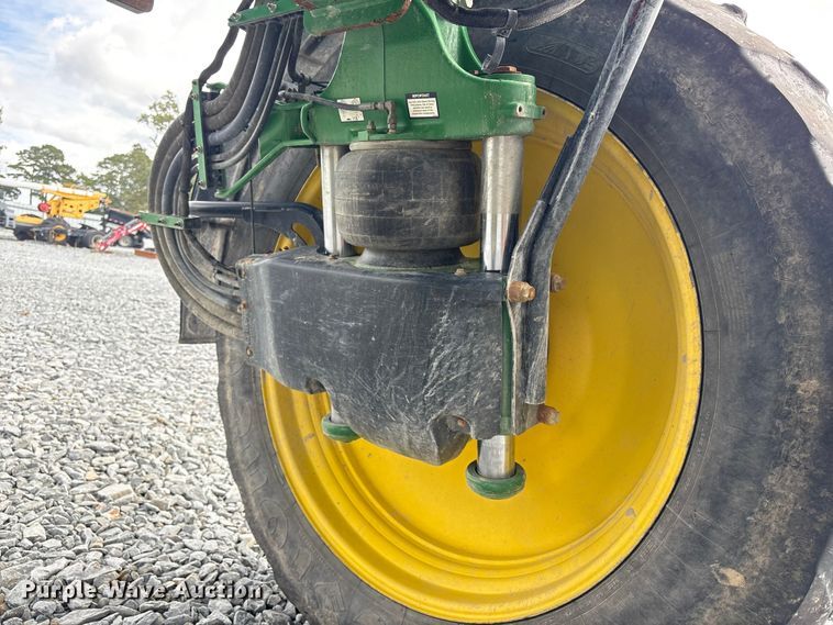 image for item YA1165 2018 John Deere R4038 sprayer