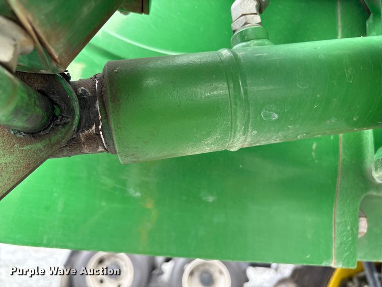 image for item YA1165 2018 John Deere R4038 sprayer