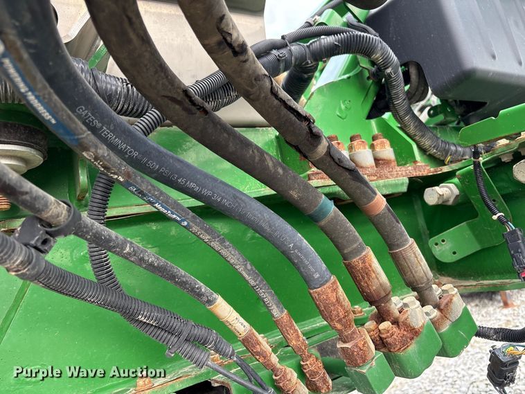 image for item YA1165 2018 John Deere R4038 sprayer