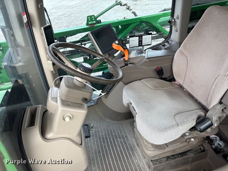 image for item YA1165 2018 John Deere R4038 sprayer