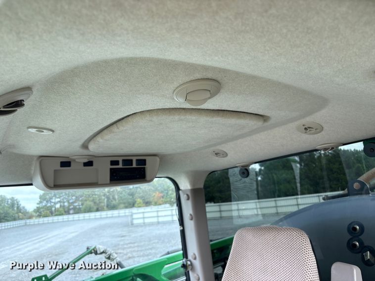 image for item YA1165 2018 John Deere R4038 sprayer