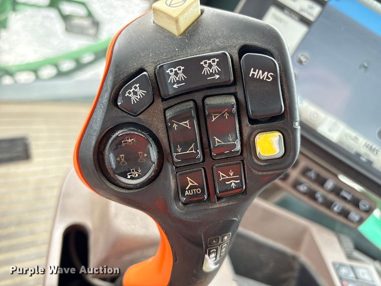 image for item YA1165 2018 John Deere R4038 sprayer