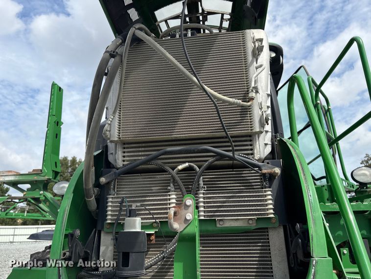 image for item YA1165 2018 John Deere R4038 sprayer