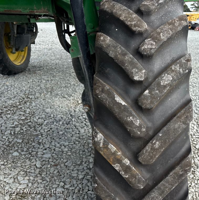 image for item YA1165 2018 John Deere R4038 sprayer
