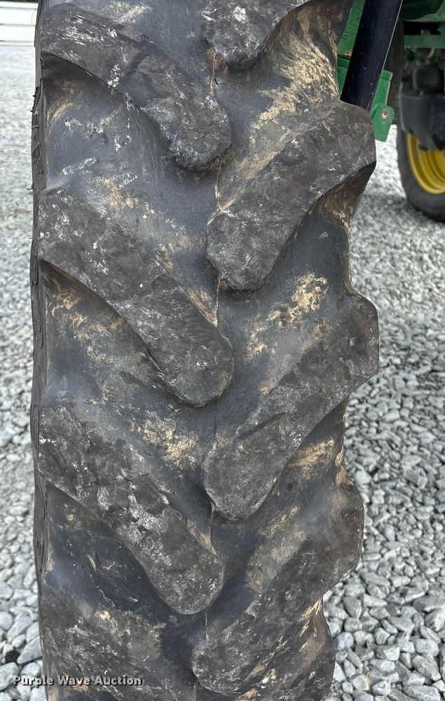 image for item YA1165 2018 John Deere R4038 sprayer