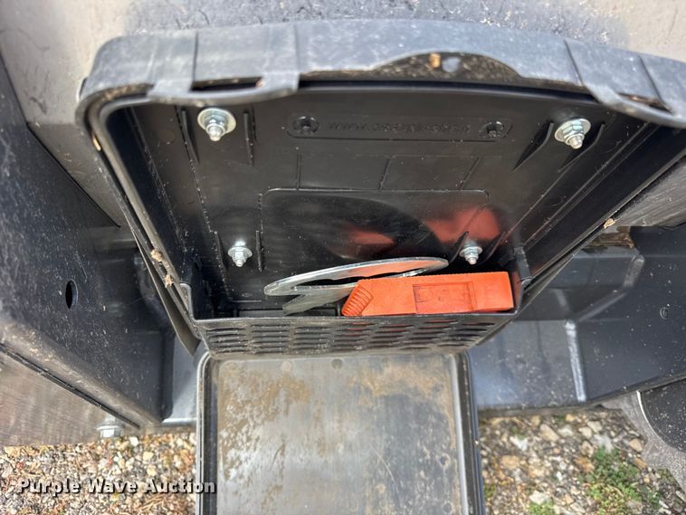 image for item YA1231 2023 Drago GT 8-30 corn head