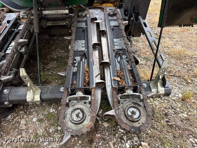 image for item YA1231 2023 Drago GT 8-30 corn head