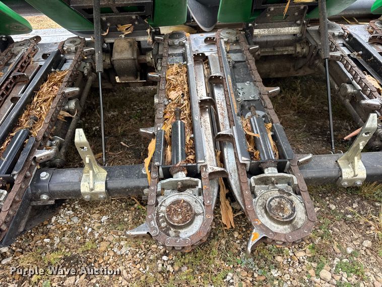 image for item YA1231 2023 Drago GT 8-30 corn head