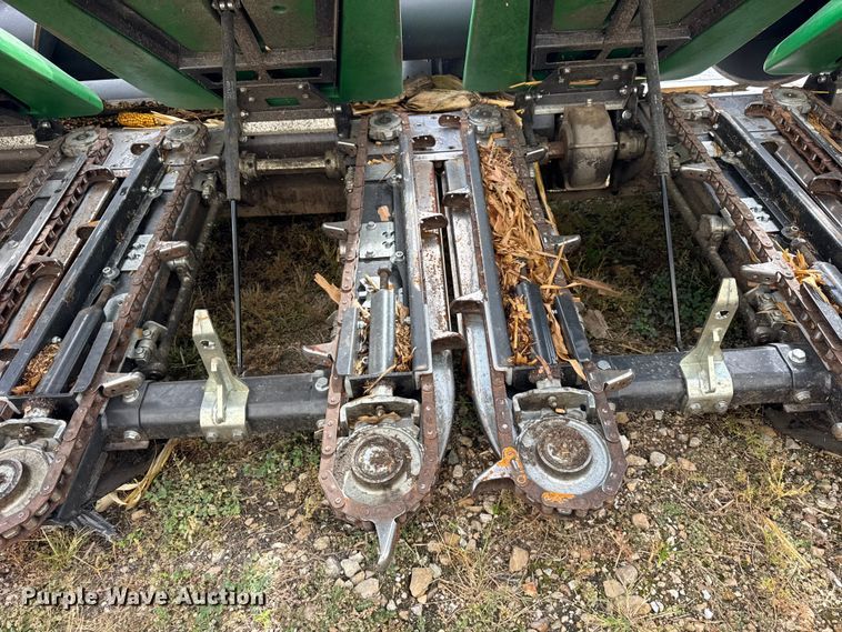 image for item YA1231 2023 Drago GT 8-30 corn head