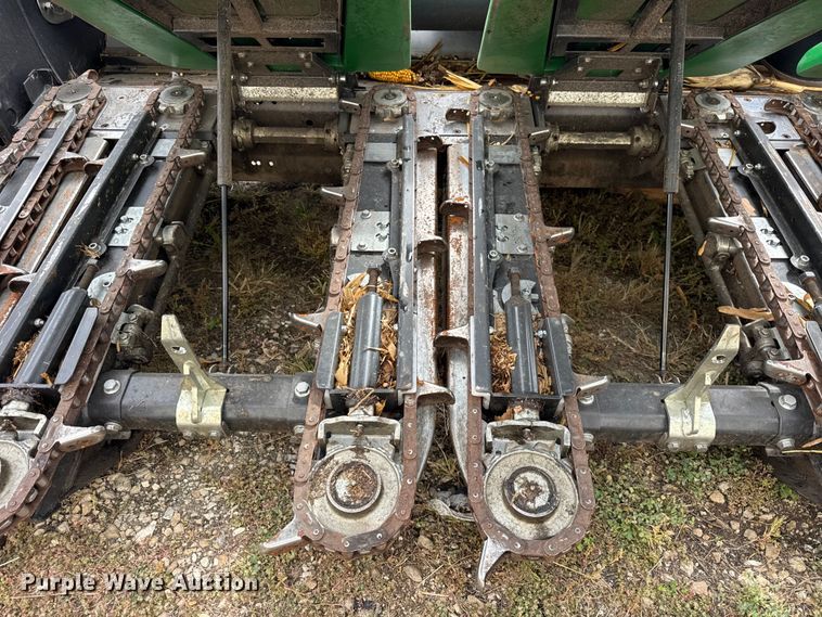 image for item YA1231 2023 Drago GT 8-30 corn head