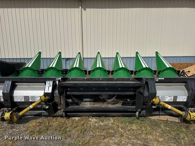 image for item YA1231 2023 Drago GT 8-30 corn head