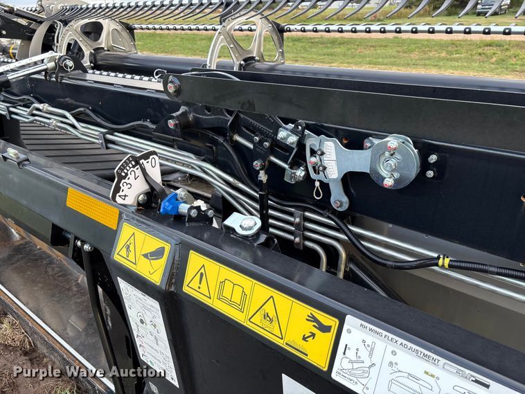 image for item YA1251 2025 Macdon FD250 flex draper head