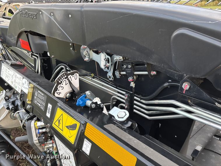 image for item YA1251 2025 Macdon FD250 flex draper head