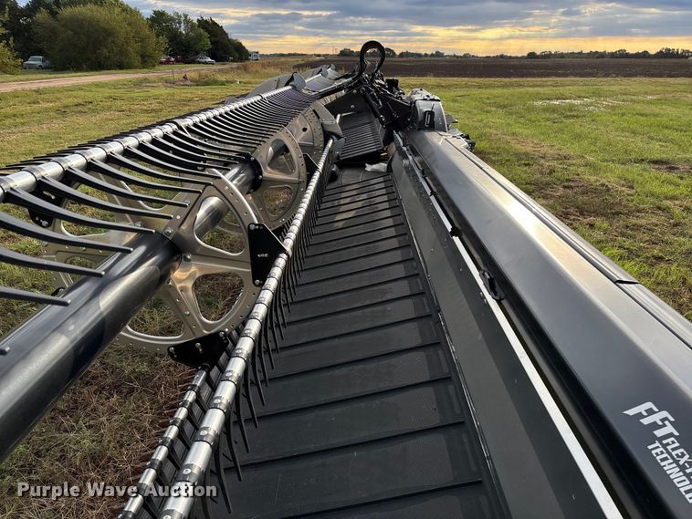 image for item YA1251 2025 Macdon FD250 flex draper head