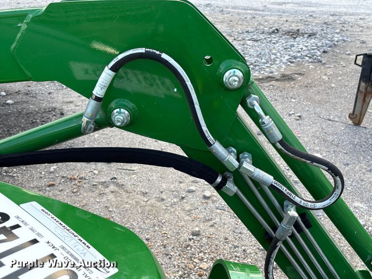 image for item YA1252 2021 John Deere 3035D  MFWD tractor