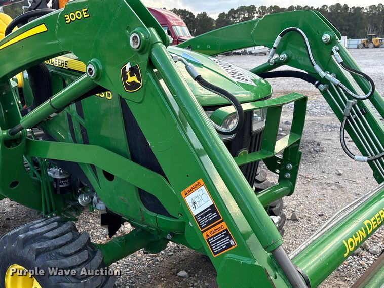 image for item YA1252 2021 John Deere 3035D  MFWD tractor