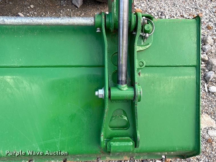 image for item YA1252 2021 John Deere 3035D  MFWD tractor