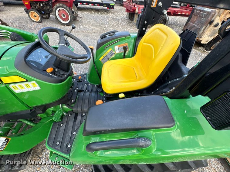 image for item YA1252 2021 John Deere 3035D  MFWD tractor