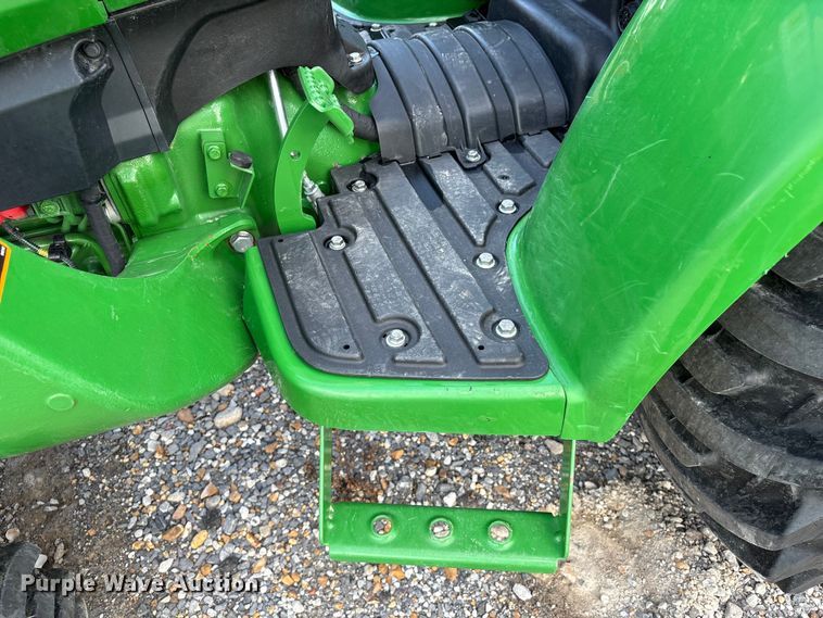 image for item YA1252 2021 John Deere 3035D  MFWD tractor
