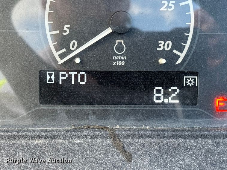 image for item YA1252 2021 John Deere 3035D  MFWD tractor