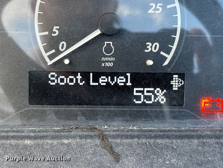 image for item YA1252 2021 John Deere 3035D  MFWD tractor