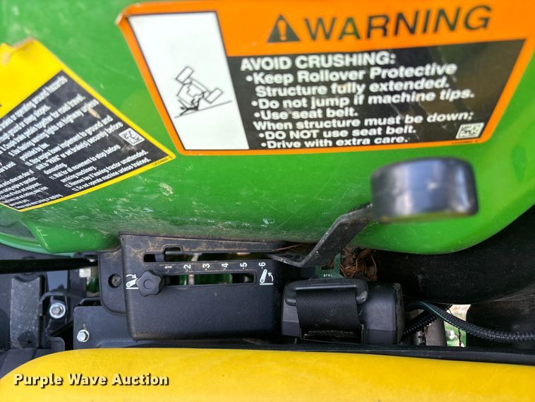 image for item YA1252 2021 John Deere 3035D  MFWD tractor