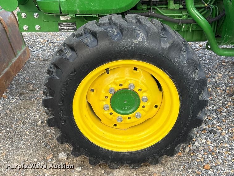 image for item YA1252 2021 John Deere 3035D  MFWD tractor