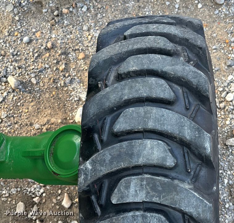 image for item YA1252 2021 John Deere 3035D  MFWD tractor