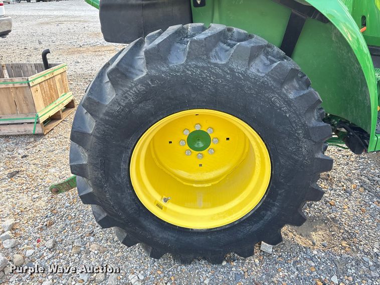 image for item YA1252 2021 John Deere 3035D  MFWD tractor