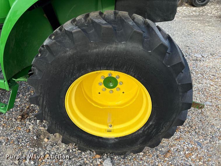 image for item YA1252 2021 John Deere 3035D  MFWD tractor