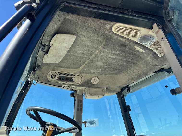 image for item YA1287 2022 John Deere 6105E MFWD tractor