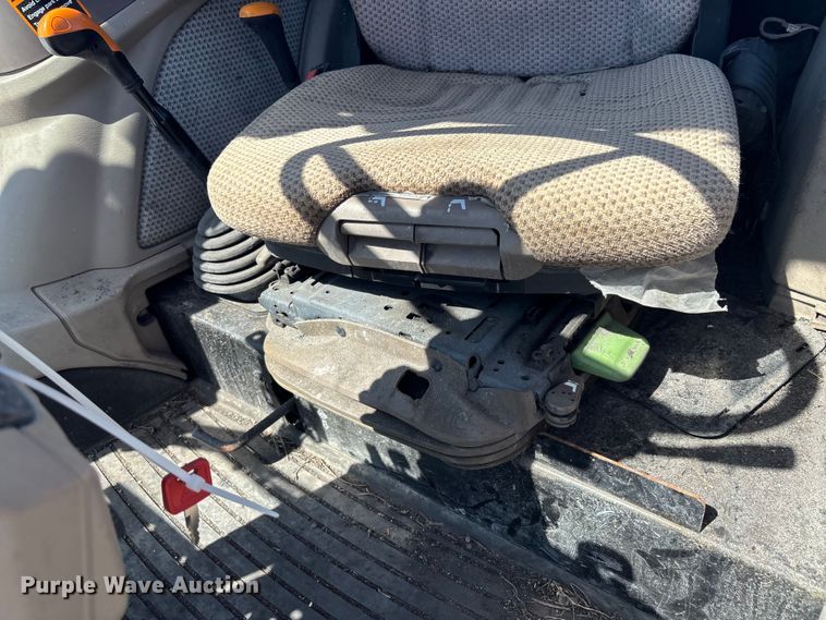 image for item YA1287 2022 John Deere 6105E MFWD tractor